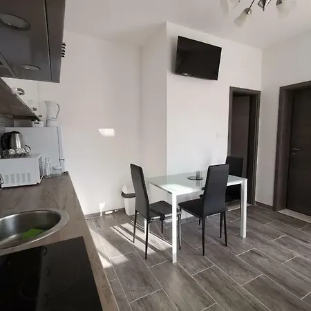 Ami アパート ソリン